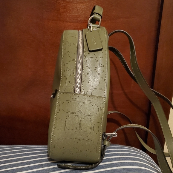 Coach Jordyn Backpack - Picture 4 of 11